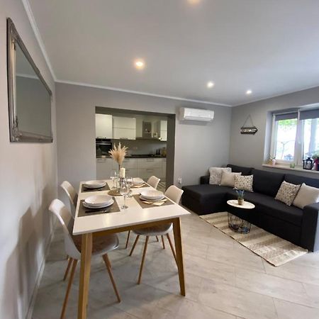 Apartman Petra Gustirna Extérieur photo