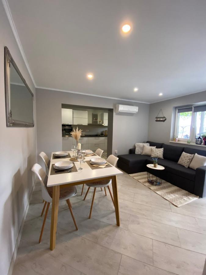 Apartman Petra Gustirna Extérieur photo