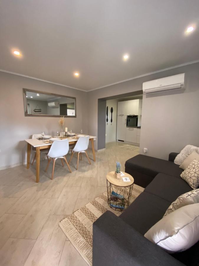 Apartman Petra Gustirna Extérieur photo