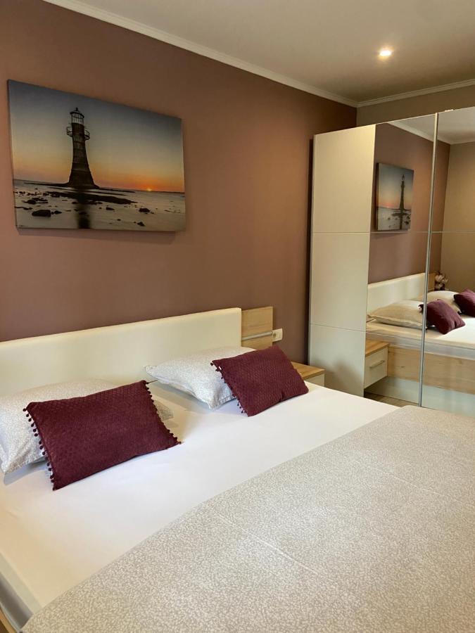 Apartman Petra Gustirna Extérieur photo
